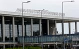 Украинские силовики ведут зачистку аэропорта в Донецке от местных сепаратистов