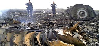 Малайзийский лайнер рухнул возле российской границы