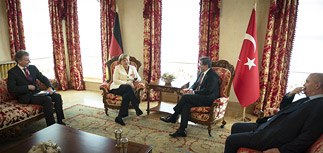 Меркель обещает Турции ускорение на пути в ЕС за помощь с мигрантами