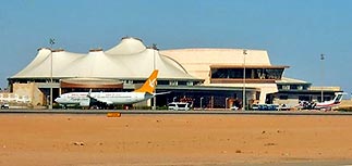 Лондон приостановил авиасообщение с Шарм-эш-Шейхом