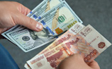 Рубль упал после решения ОПЕК не пересматривать квоты на добычу нефти
