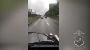 Сына заместителя главы "Лукойла" объявили в розыск после GTA-гонок в Москве