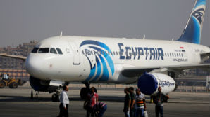 На записи с речевого самописца разбившегося A320 EgyptAir слышно слово "пожар"