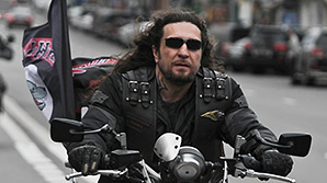 В Кремле призвали Хирурга из "Ночных волков" извиниться перед Райкиным, но тот отказался