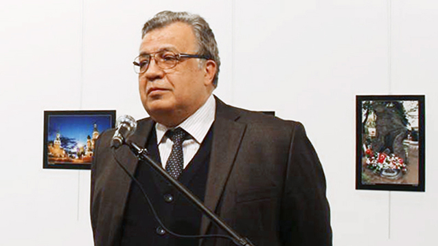 Путин объяснил отсутствие вооруженной охраны у убитого посла в Анкаре