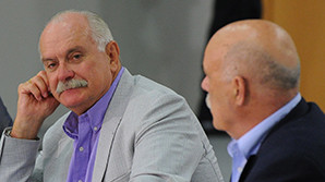 Михалкову и Говорухину запретили въезд на Украину