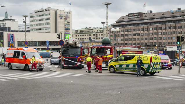 В финском Турку вооруженный ножом мужчина напал на прохожих