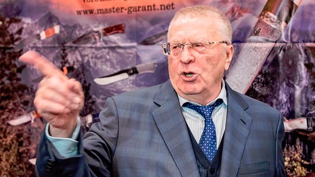 "Лапал так, что руки тряслись": журналист рассказал о приставаниях Жириновского