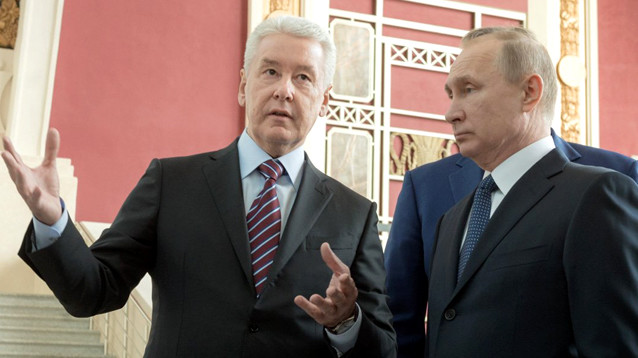 Путин и Медведев поддержат Собянина в "день тишины"