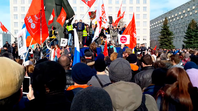 В Архангельске тысячи человек вышли на несанкционированный митинг против строительства мусорного полигона