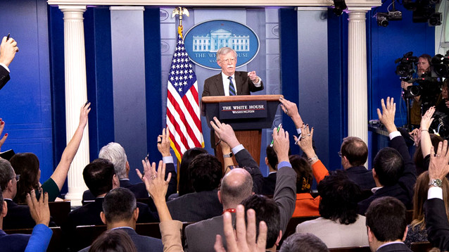 Болтон: США отвечают на хакерские атаки РФ и КНР, и не только в киберпространстве