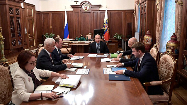 Путин обеспокоился медленным ростом доходов россиян