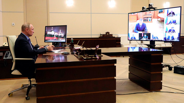 Путин потребовал от властей обоснованных действий в борьбе с коронавирусом