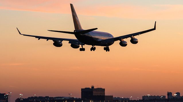 РФ с субботы прекращает любые авиаперелеты за границу