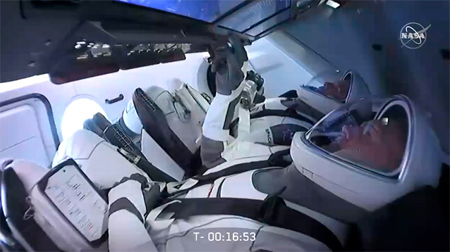 Запуск Crew Dragon с экипажем к МКС отменили за 17 минут до старта из-за плохой погоды