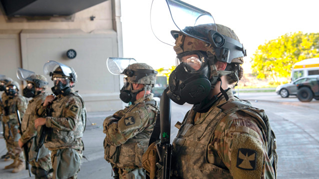 В Миннесоте объявлена полная мобилизация Нацгвардии впервые со времен Второй мировой войны