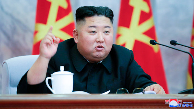 Ким Чен Ын появился на публике после трех недель отсутствия