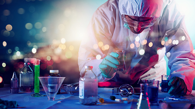 США обвиняют Китай в попытках кражи информации о вакцине против COVID-19