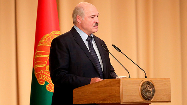 Александр Лукашенко заявил, что бессимптомно перенес коронавирус