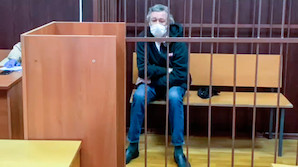 С Михаила Ефремова требуют 40 млн рублей морального ущерба за погибшего в ДТП Захарова