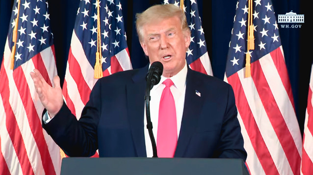 Трамп в обход конгресса объявил о мерах по поддержке экономики