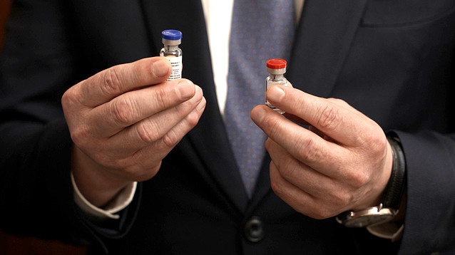 Мировые ученые усомнились в данных о российской вакцине от коронавируса